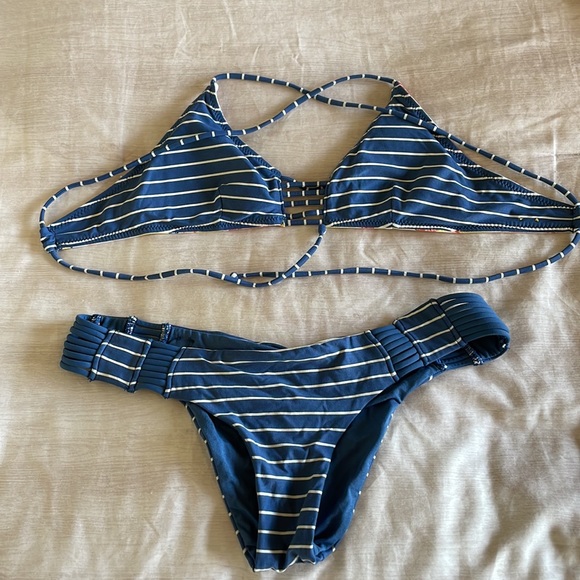 Rip curl two piece bikini - Picture 2 of 4